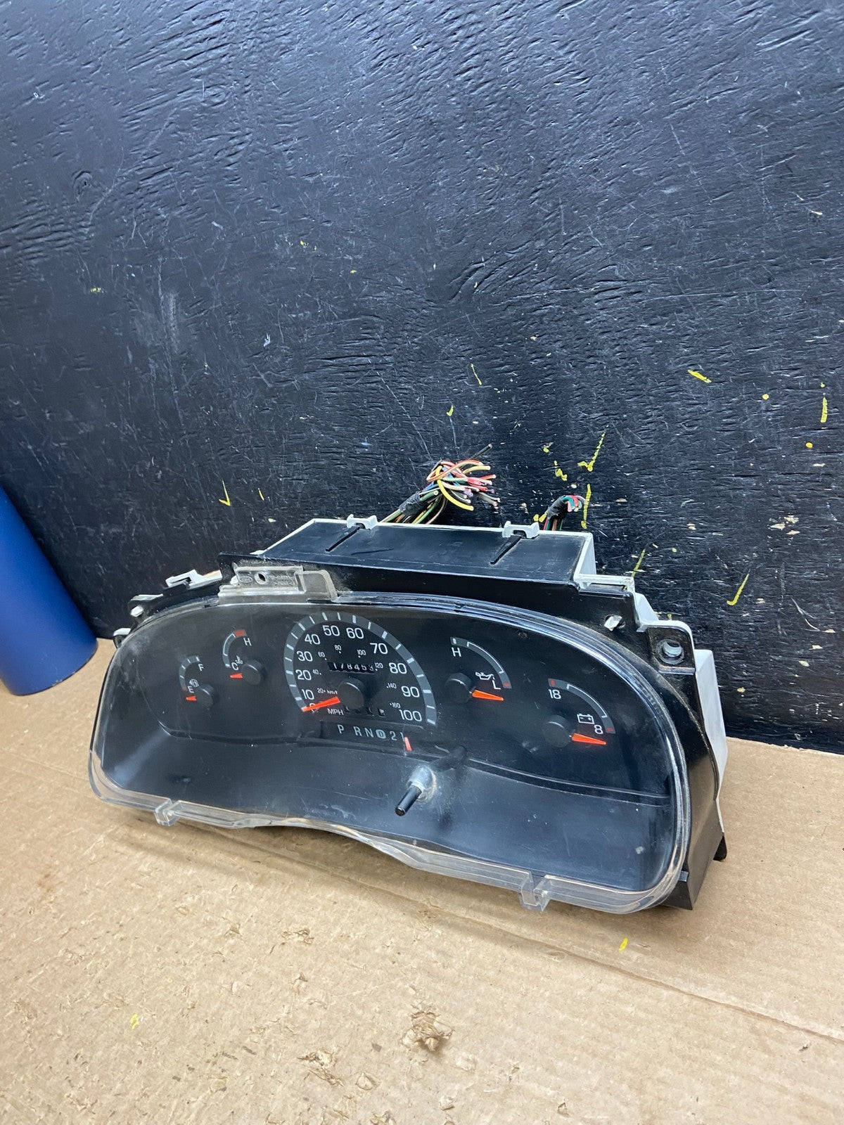 2001 - 2002 Ford Econoline E250 E350 Van Speedometer Instrument Cluster w3094 DG3