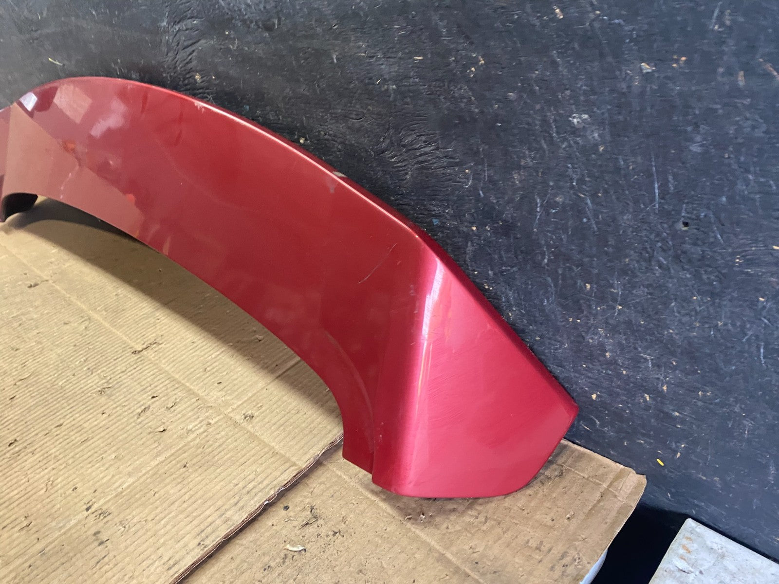 2013 to 2016 Hyundai Santa Fe Rear Spoiler W/3rd Brake Light T6787 DG1