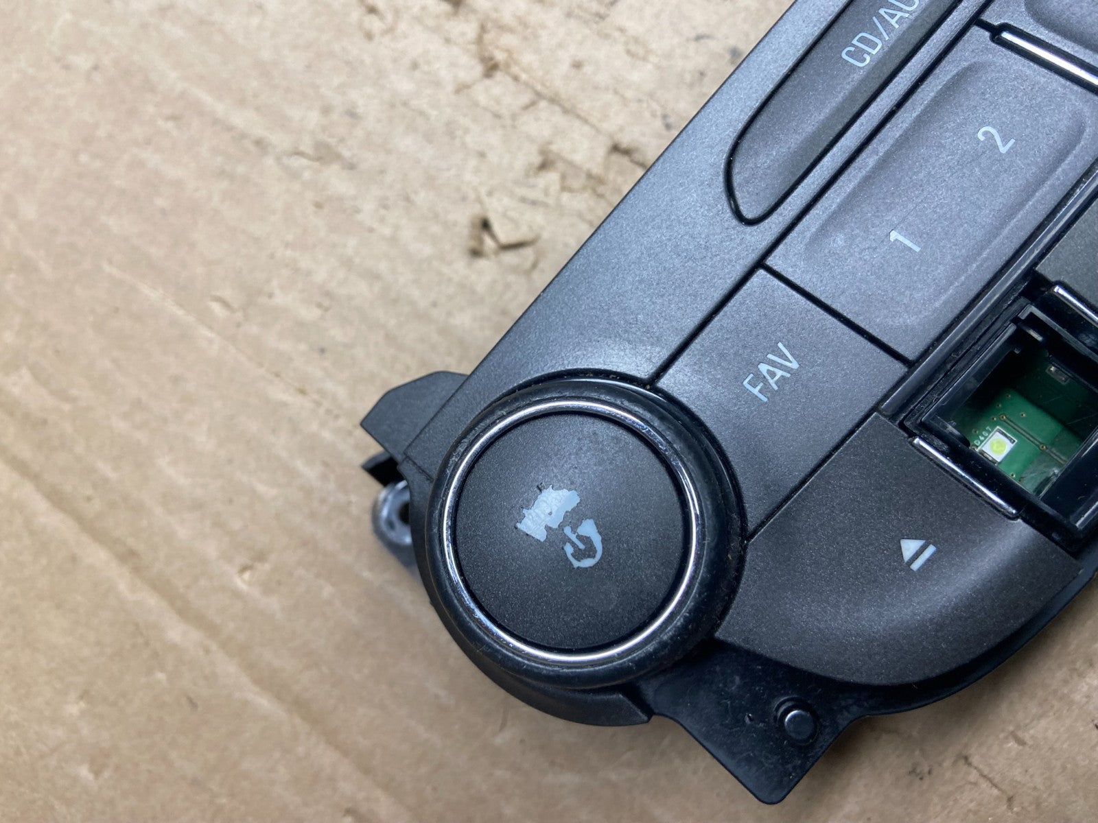 2013 Chevrolet Malibu AM FM Radio Control Panel Oem AB9778 DG4