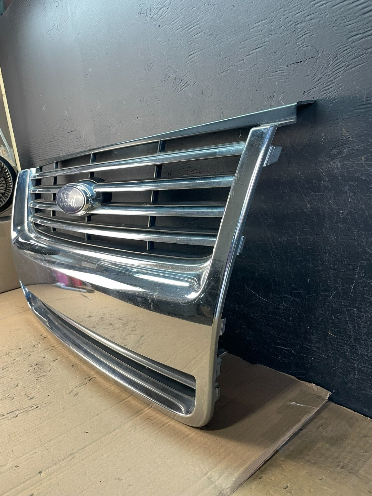 2006 to 2010 Ford Explorer Front Upper Chrome Grill Grille AD8285 DG1