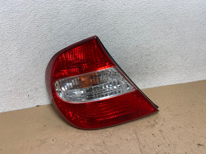 2002 2003 2004 Toyota Camry Left Driver LH Side Tail Light AG5564 LK0