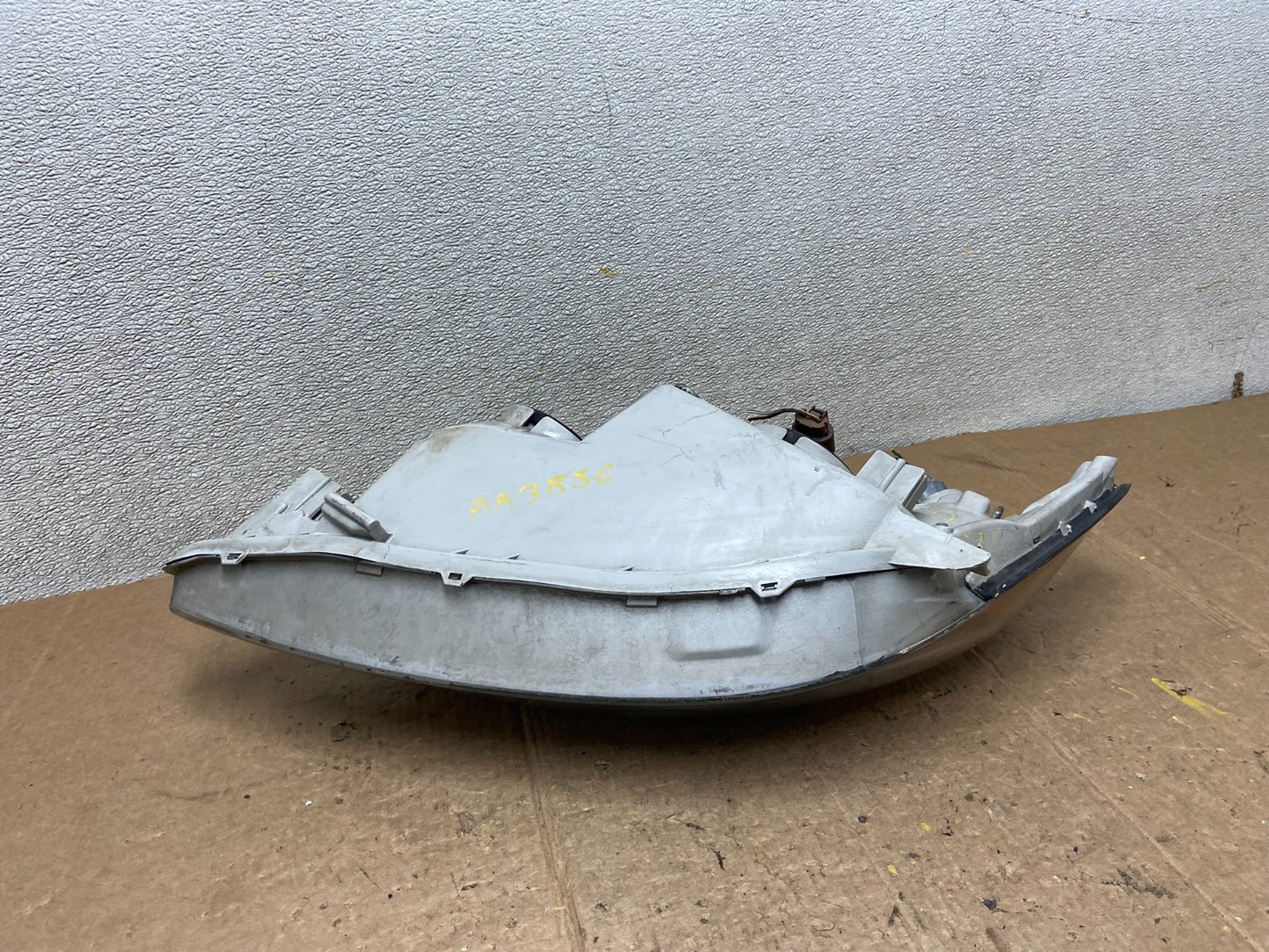 2002 to 2004 Toyota Camry Halogen Headlight Right Passenger Rh OEM AA3856 DW8