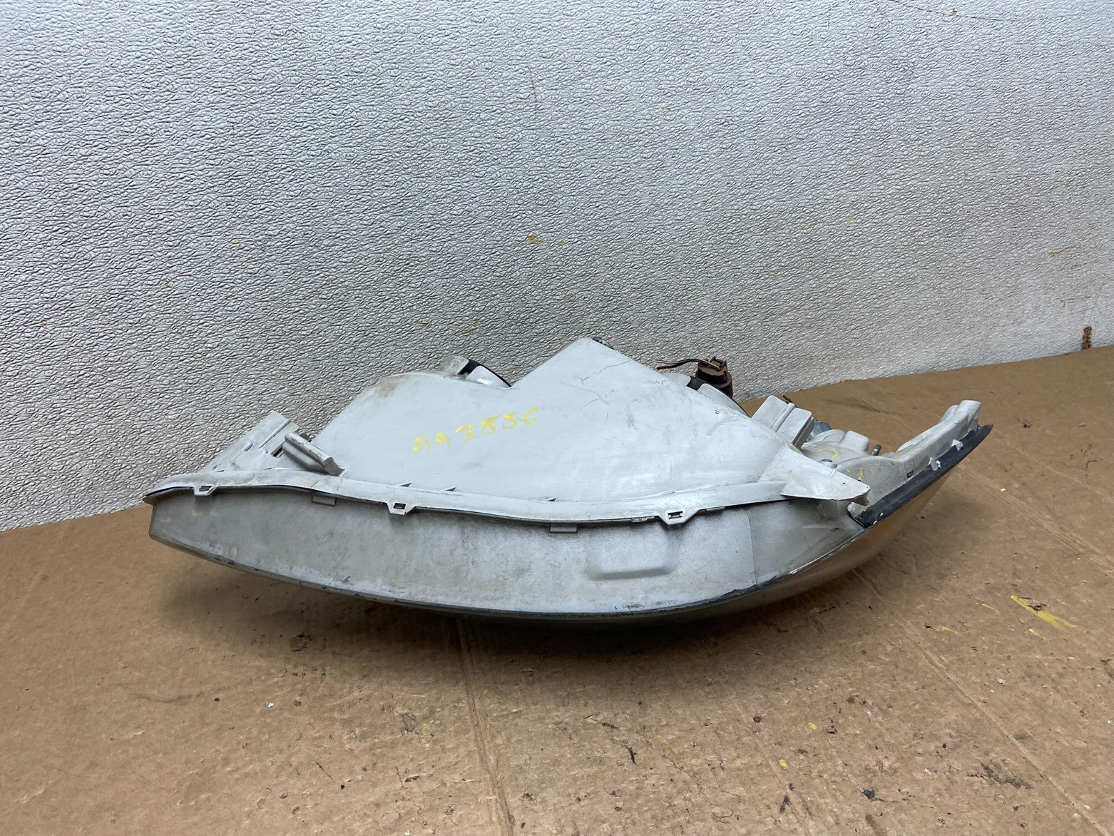 2002 to 2004 Toyota Camry Halogen Headlight Right Passenger Rh OEM AA3856 DW8