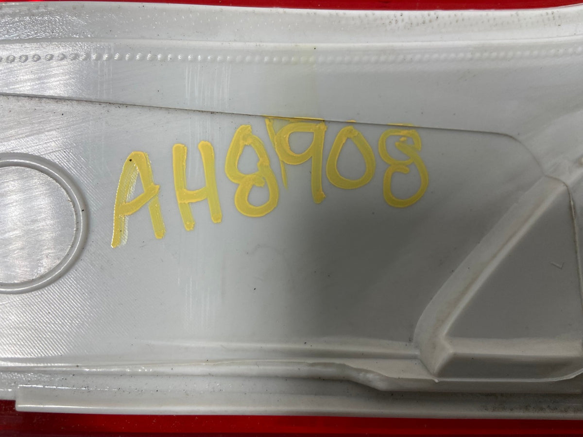 2013 to 2016 Ford Escape Left Driver LH Side Tail Light AH8908 LK6