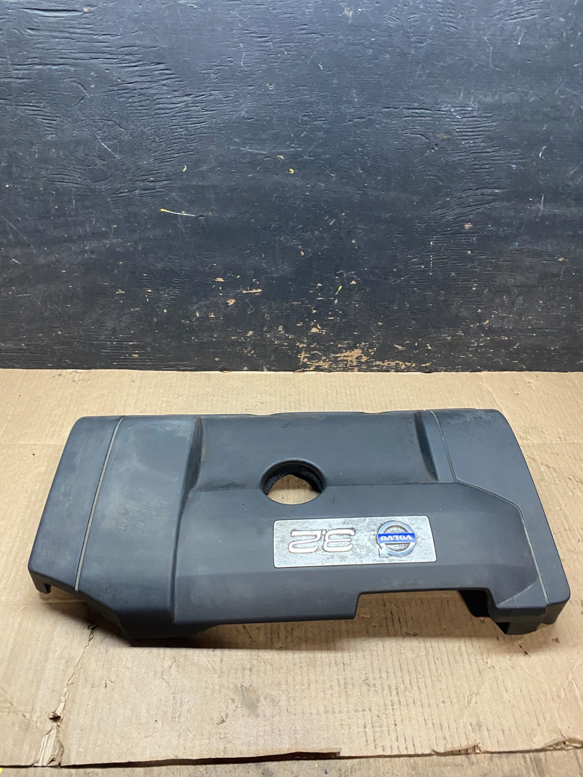 2007 to 2014 Volvo XC90 OEM 3.2L Upper Top Engine Motor Dust Cover Oem U6324 DG1