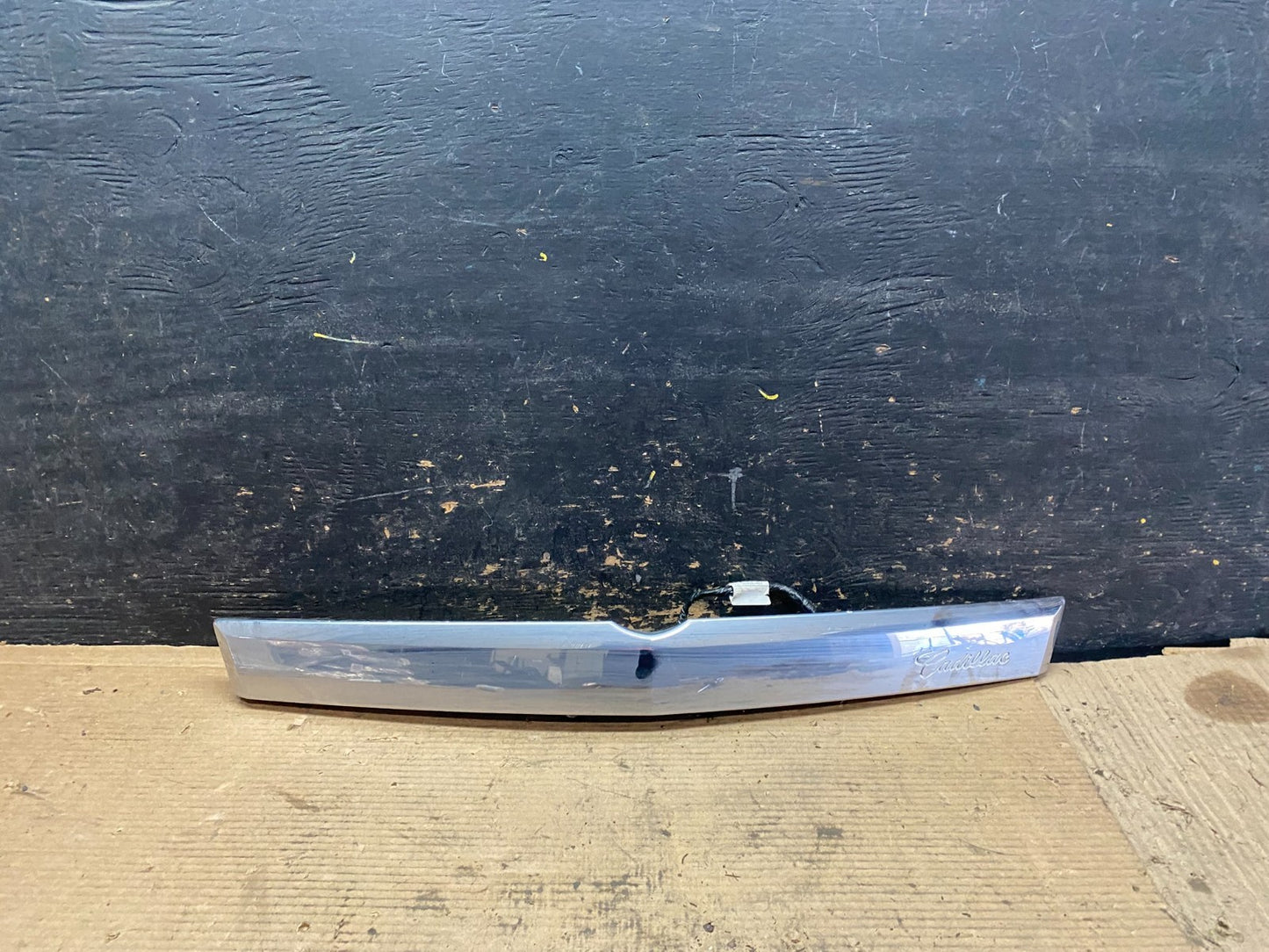 2010-2015 Cadillac SRX Rear Liftgate Tailgate Finish Molding W/ Camera v9575 DG0