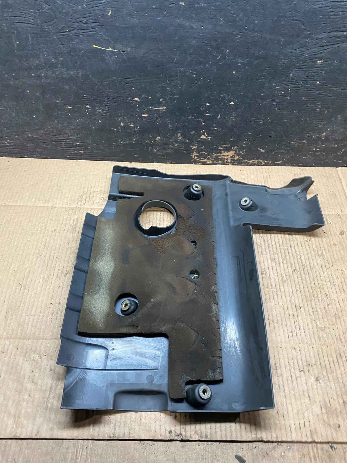 2002 to 2006 Nissan Altima 2.5 L Engine Cover t6628 DG6