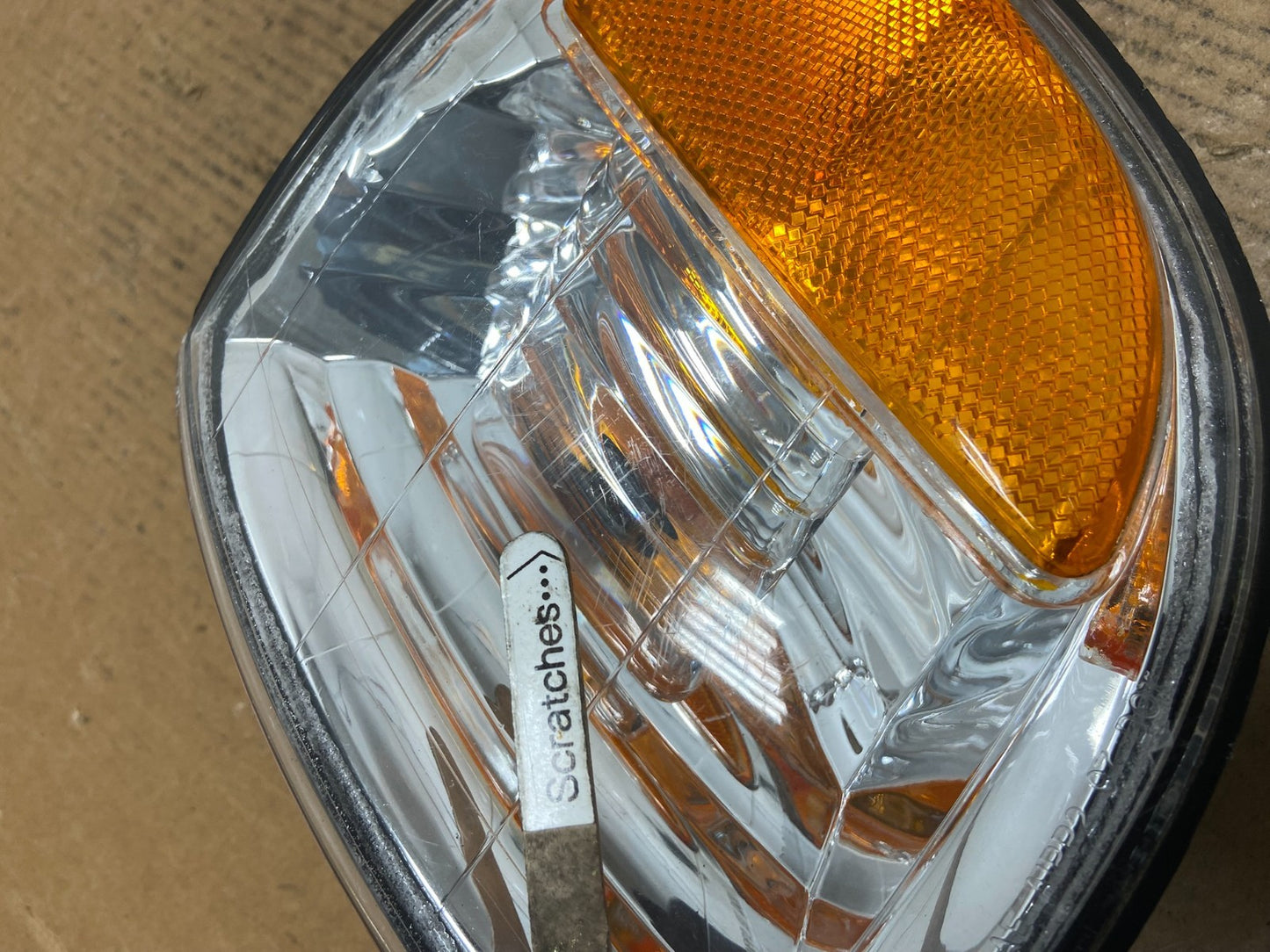 2005 to 2006 Toyota Tundra Left Driver LH Side Turn Signal Light AE1342 DG3