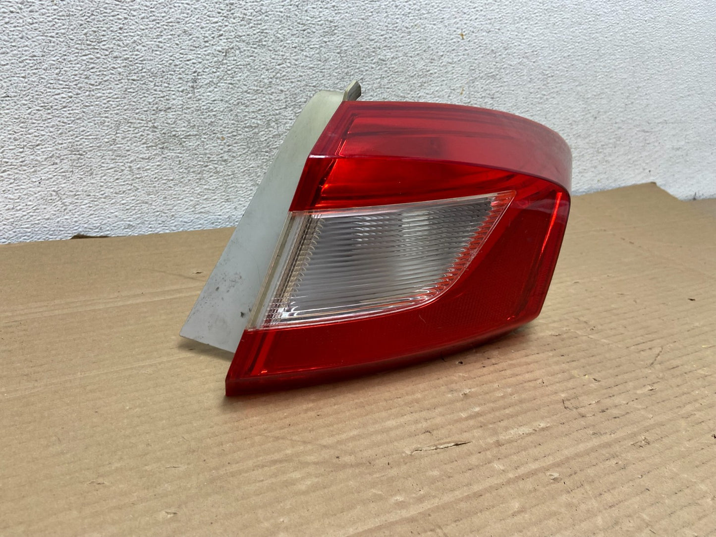 2016 2017 2018 Chevrolet Cruze Right Passinger RH Tail Light AG8936 DW1