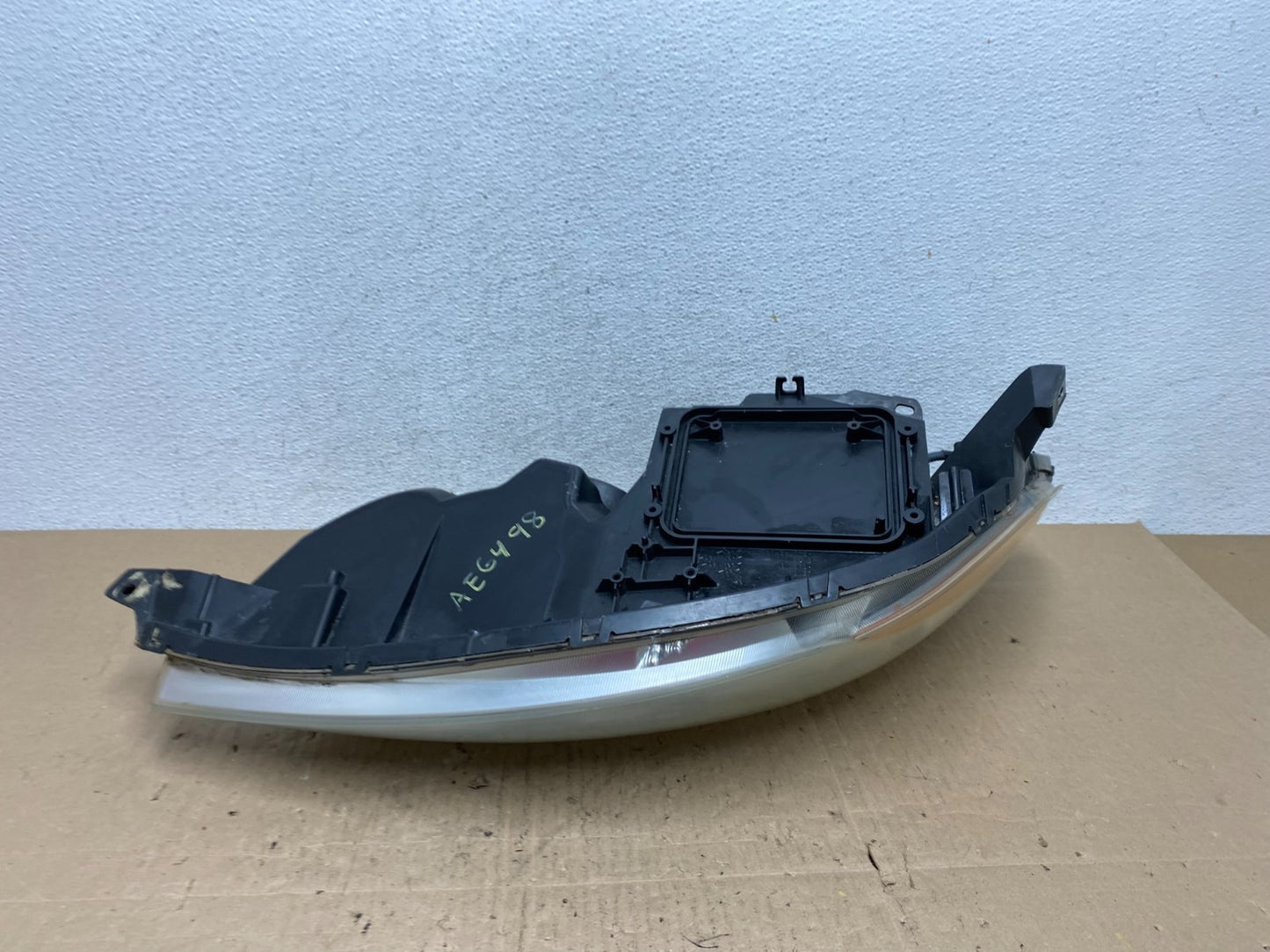 2006 to 2010 Toyota Sienna Right Passenger Rh Side Headlight Halogen AE6498 DW8