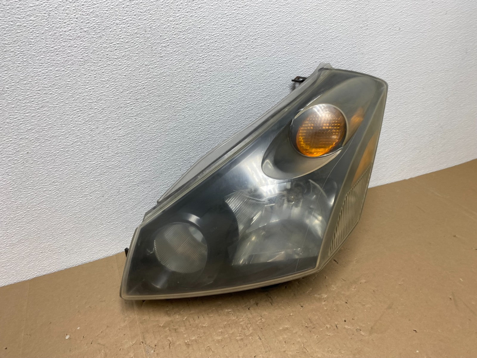 2004 to 2009 Nissan Quest Left Driver LH Black Headlight AB6907 DW2
