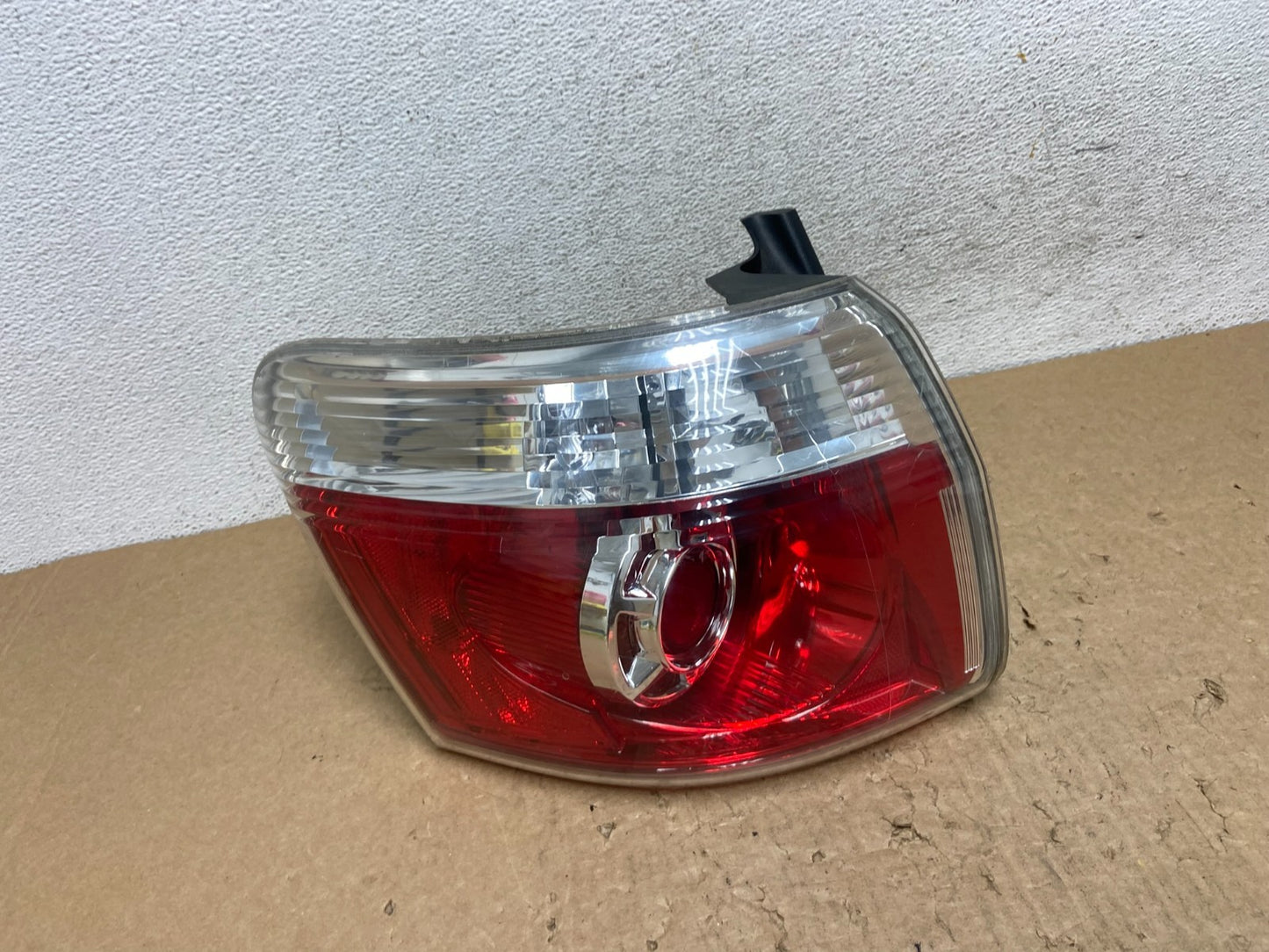 2007 to 2012 GMC Acadia Tail Light Left Driver Lh Side AF8099 DW0