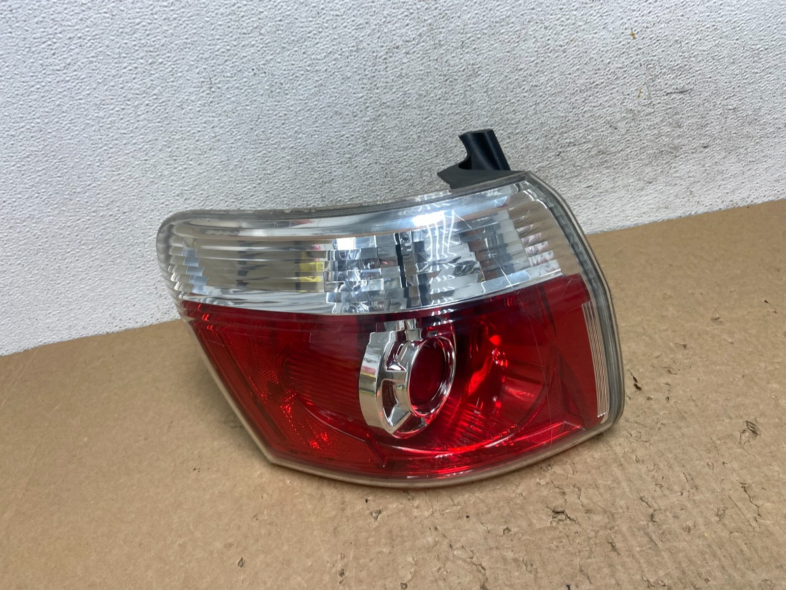 2007 to 2012 GMC Acadia Tail Light Left Driver Lh Side AF8099 DW0