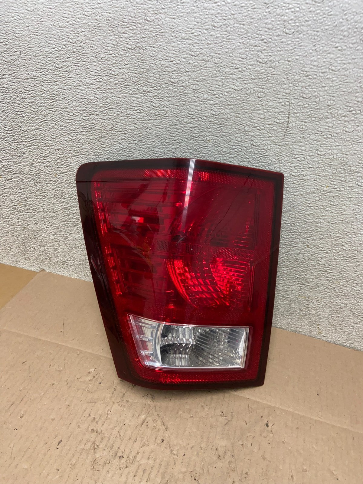 2007 to 2010 Jeep Grand Cherokee Left Driver Lh Tail Light Z3783 DW0