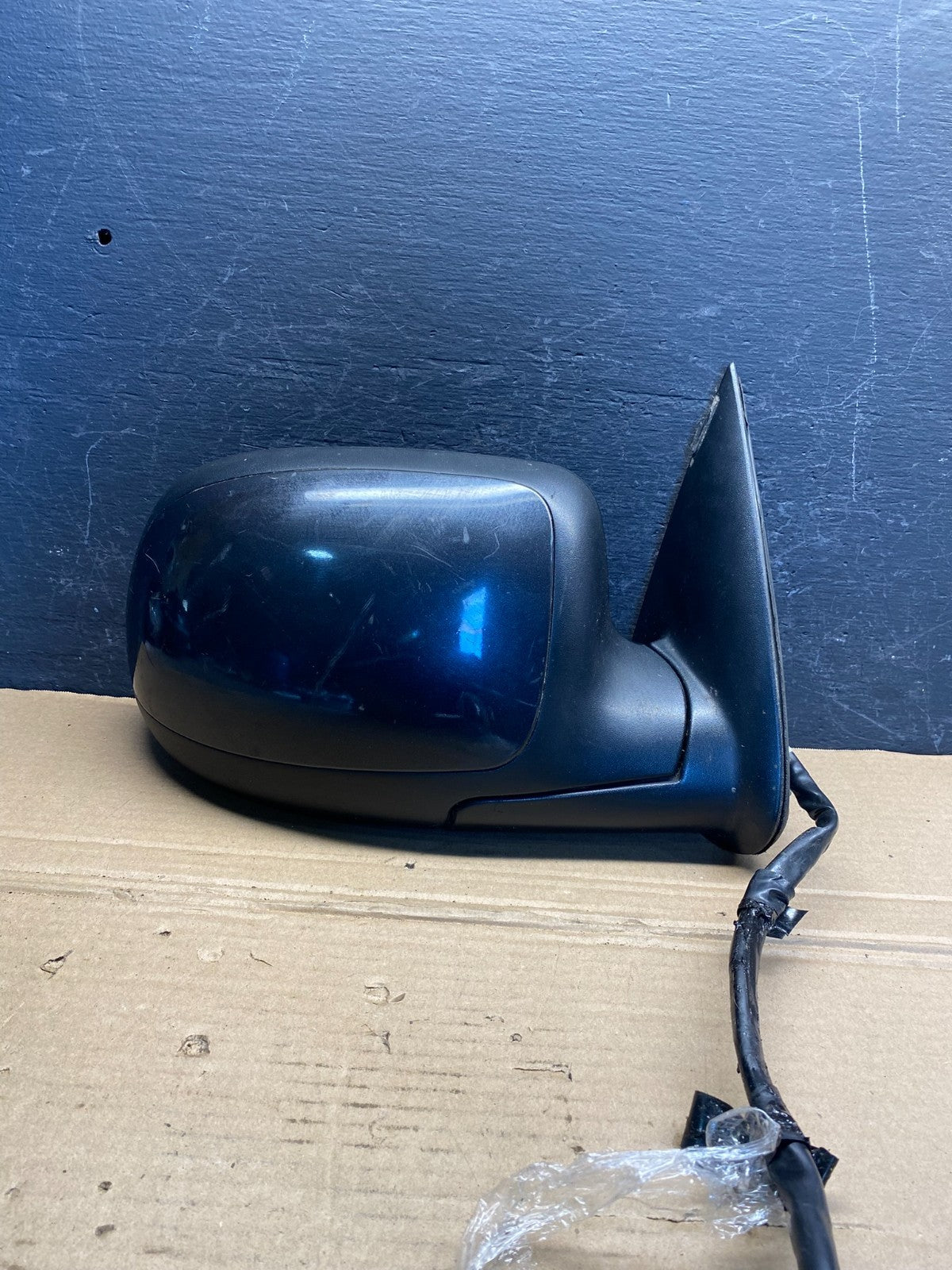 2003 to 2006 Gmc Yukon Right Passenger Turn Signal View Door Mirror AE8106 DG0