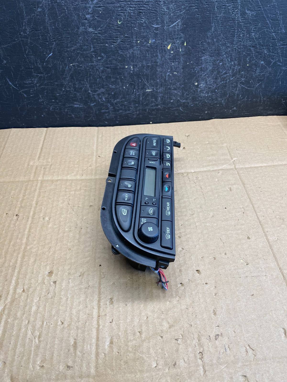 1998 to 2003 Jaguar XJ8 Climate Control Heater A/C Panel AC9407 DG1