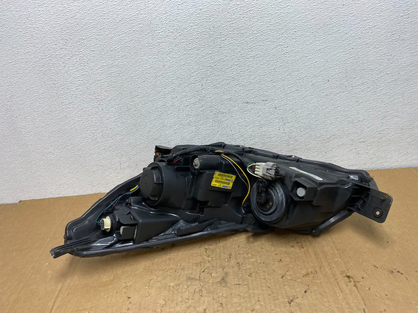 2010-2012 Subaru Legacy Outback Right Passenger Headlight AD3759 DW6