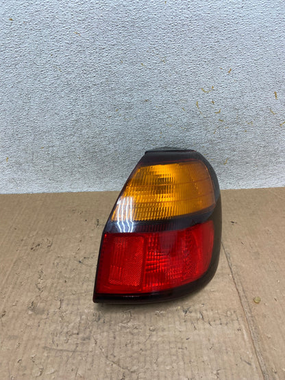 2001 to 2004 Subaru Legacy Outback Right Passenger Rh Tail Light AI5495 LK0