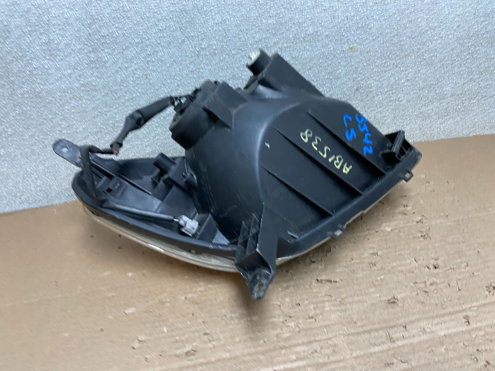 2001 - 2003 Toyota Rav4 Left Driver LH Side Headlight Halogen AB1538 DW7