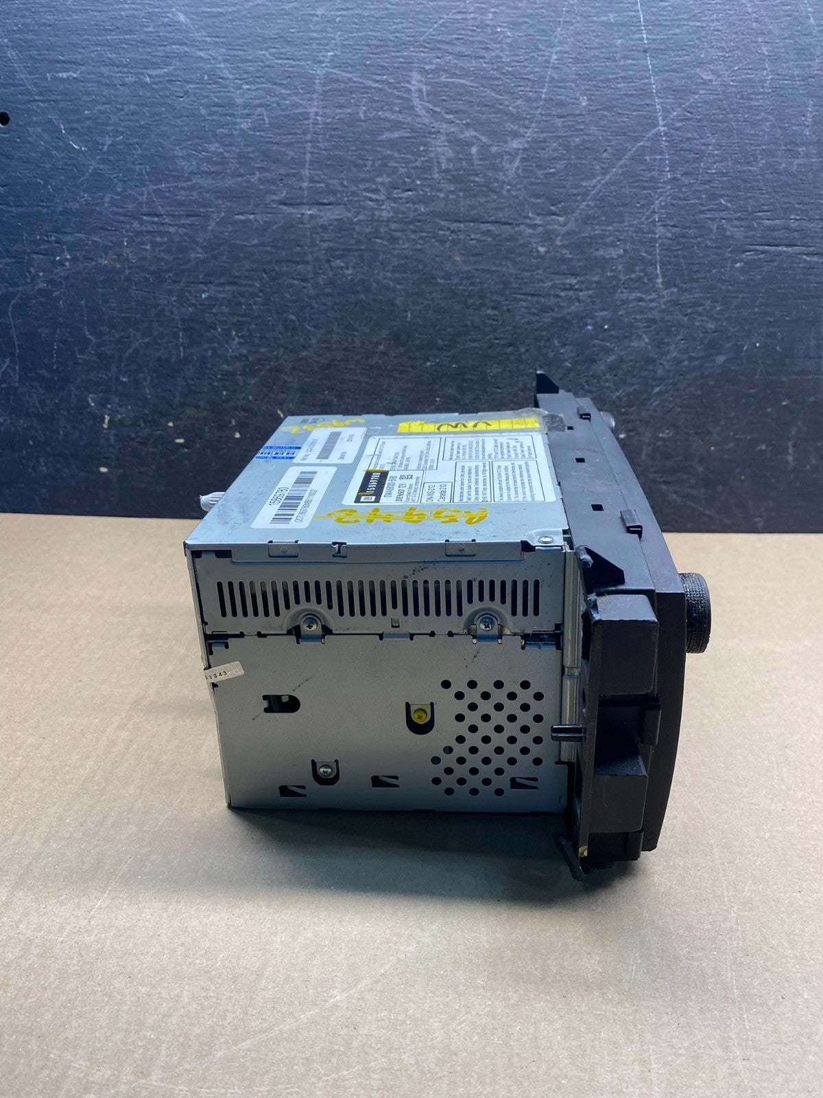 2009 2010 2011 Cadillac DTS Navigation Radio Assembly 15869780 AG7442 DG4