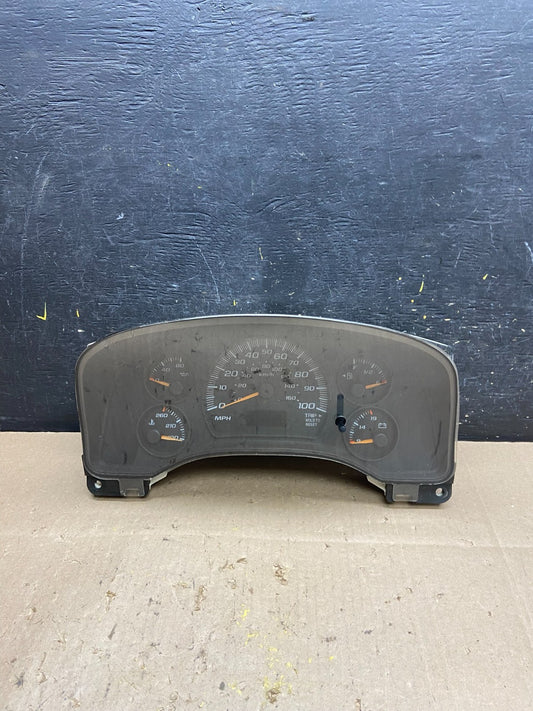 2004 to 2007 Chevrolet Express Speedometer Cluster Gauge u4956 DG0