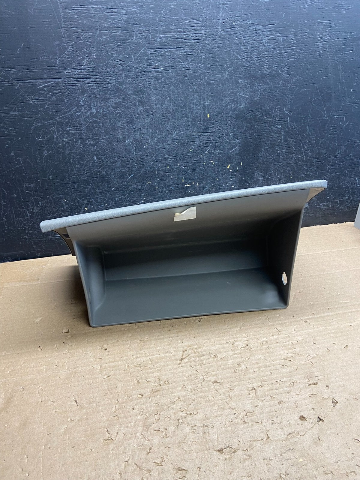 2017 to 2020 Hyundai Elantra Right Passenger Side Glove Box AG8507 DG2