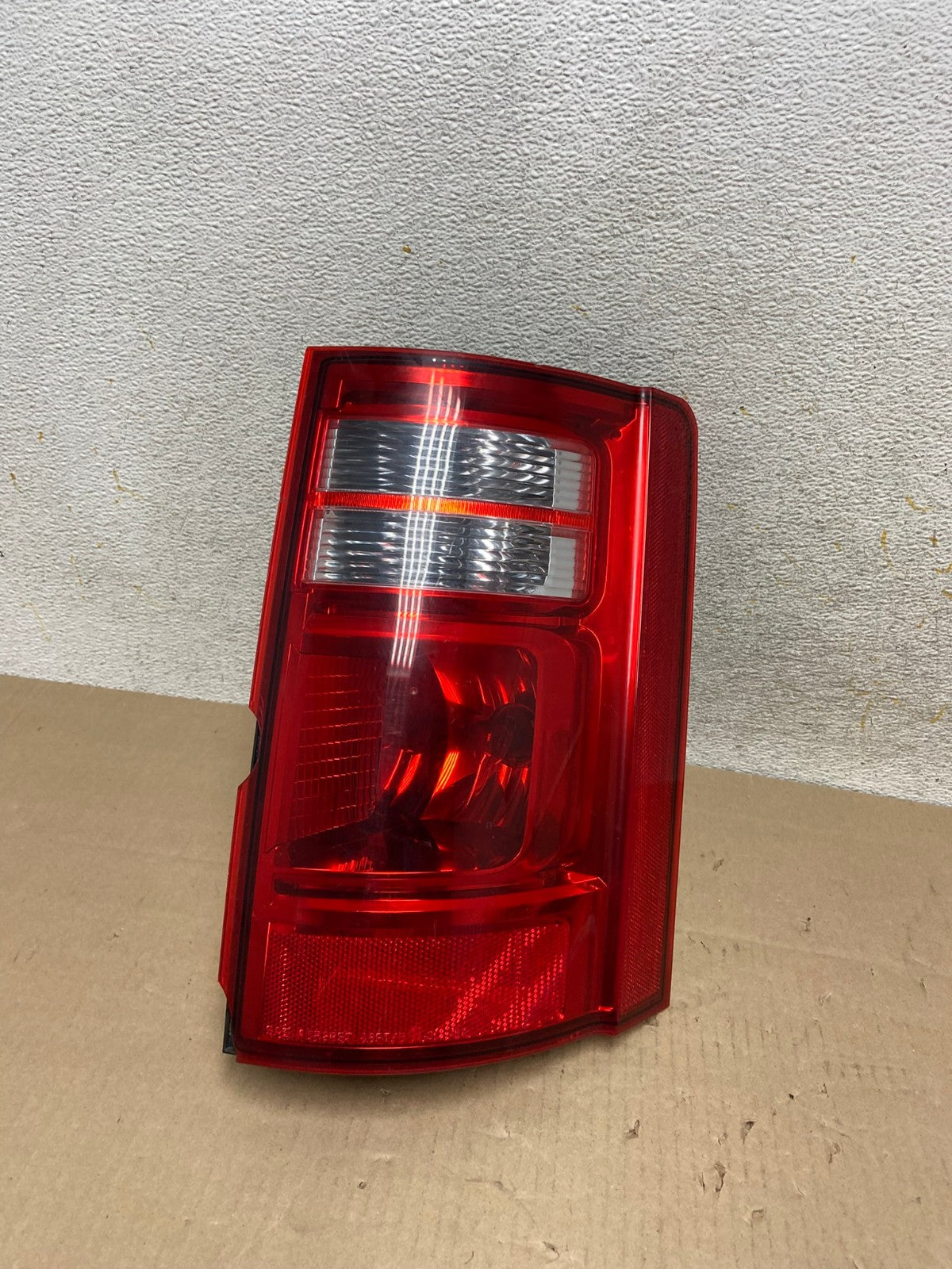 2008 2009 2010 Dodge Grand Caravan Right Passenger Rh Tail Light AI2155 LK0
