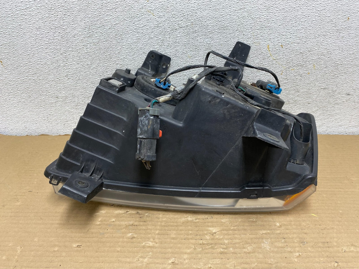 2005-2007 Jeep Grand Cherokee Right Passenger RH Halogen Headlight AH0557 DW8