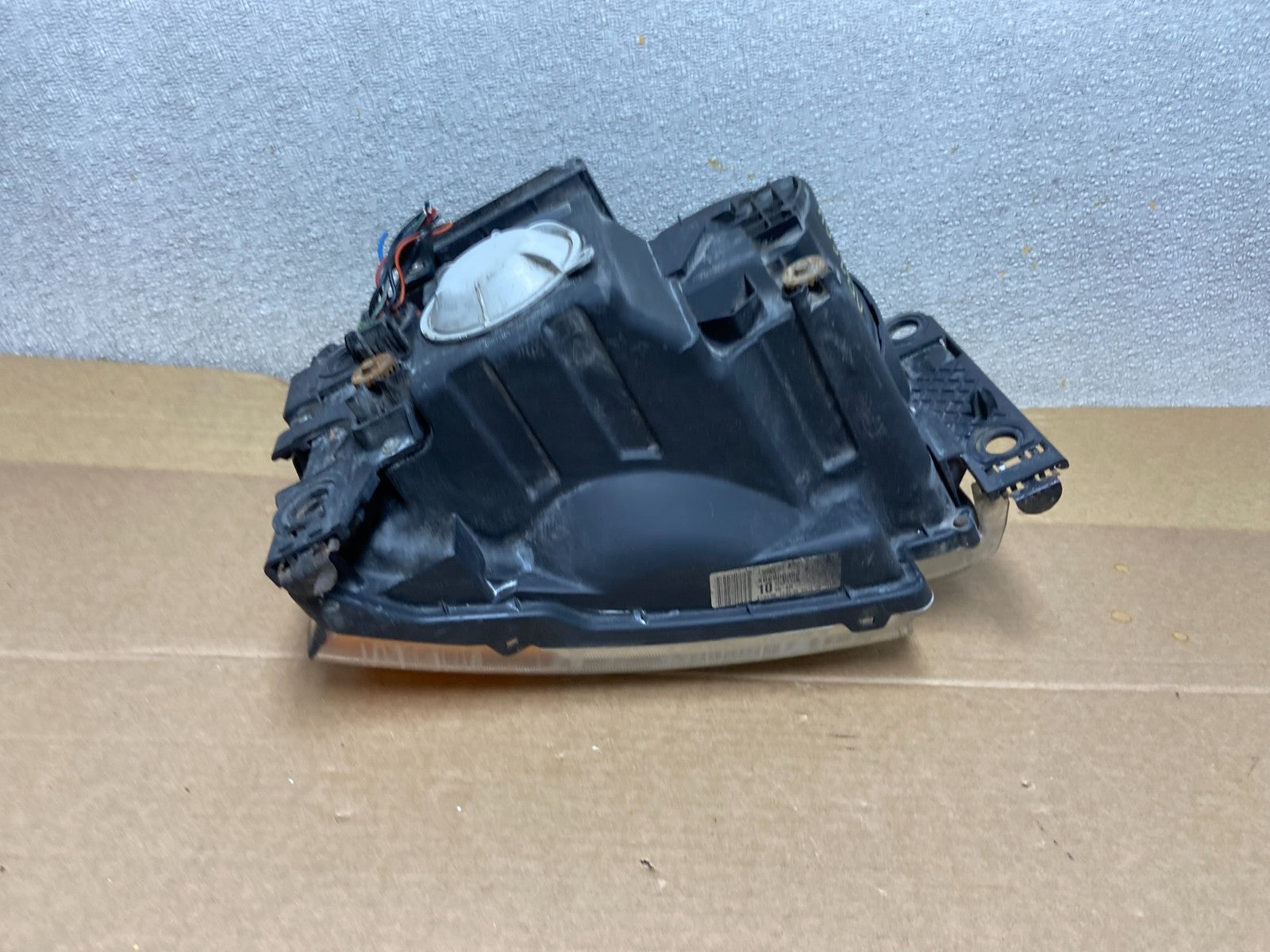 2005 - 2009 Land Rover Lr3 Right Passenger Rh Side Halogen Headlight AB2604 DW5