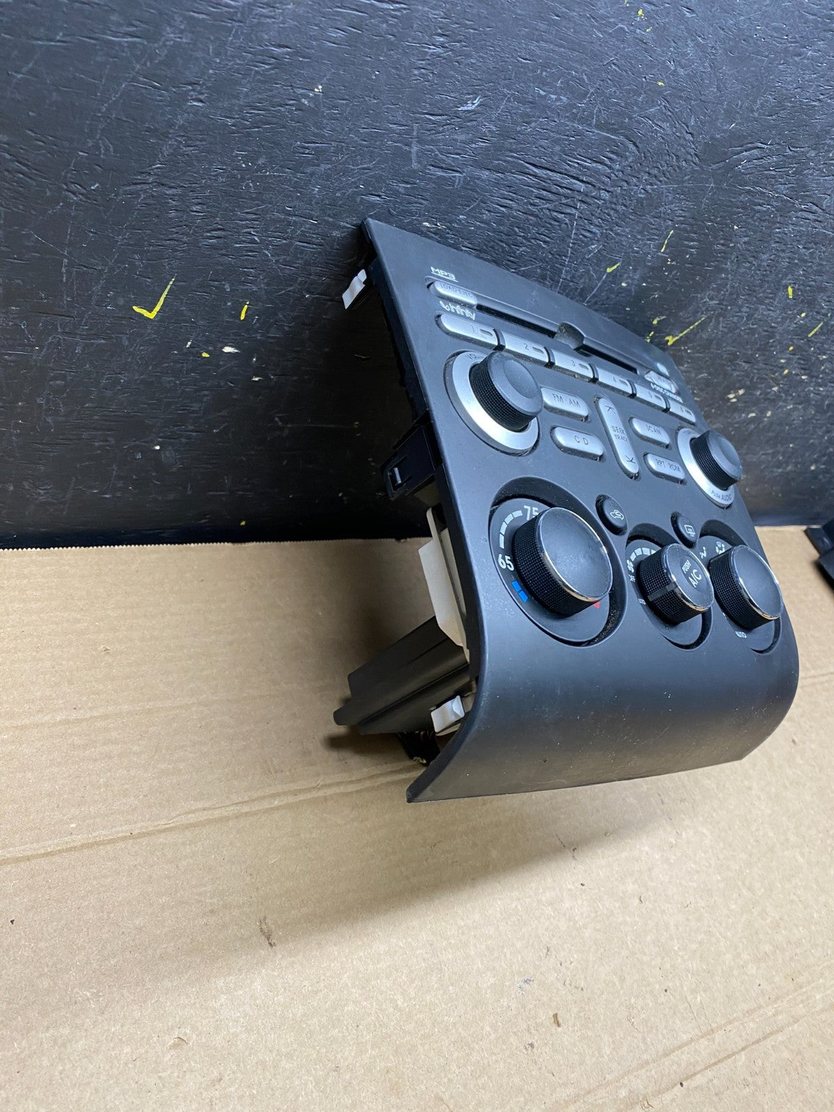 2006 2009 Mitsubishi Galant A/C Heater Climate Control Unit Switch W6467 DG2