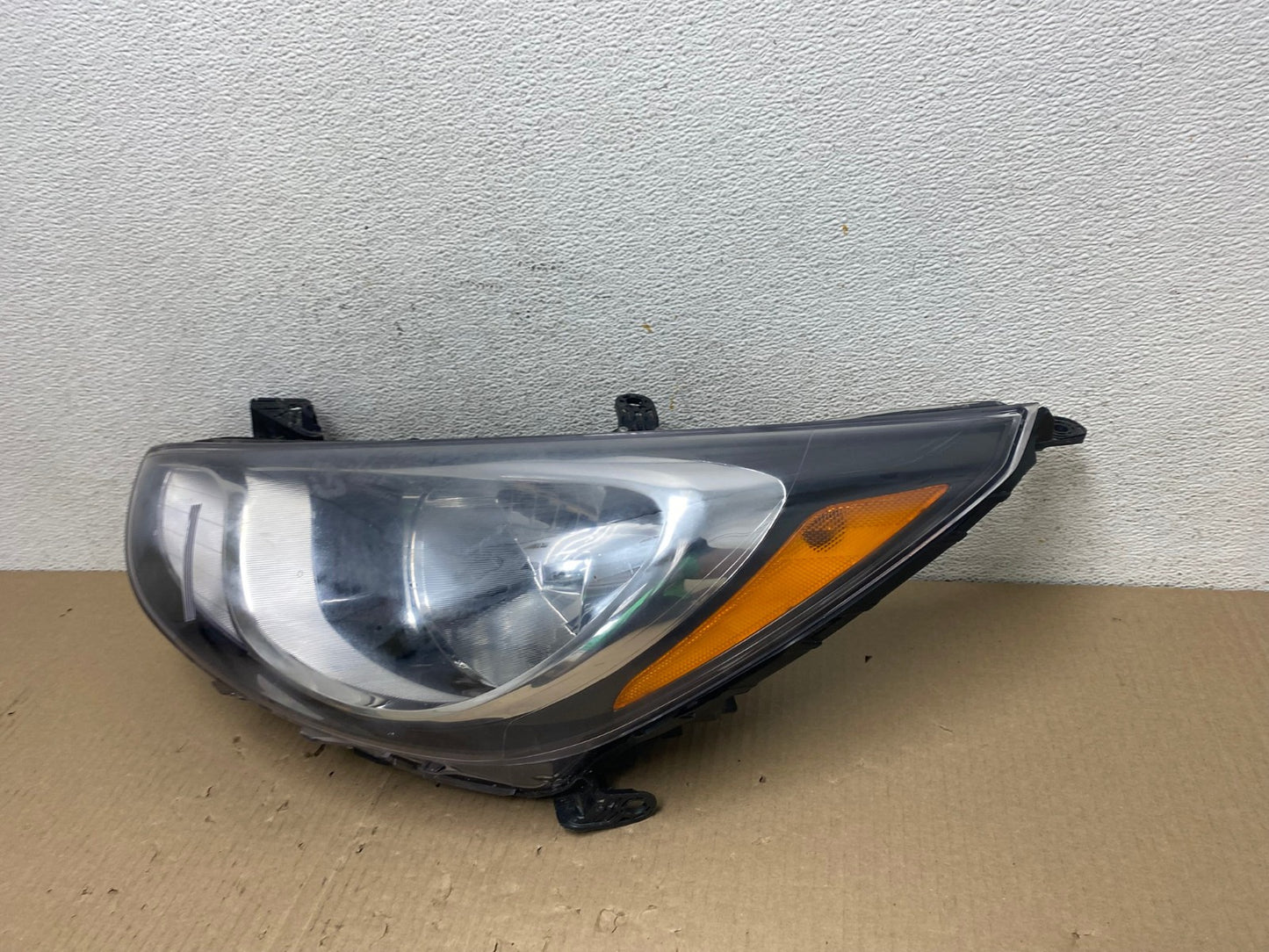 2013 to 2017 Hyundai Accent Left Driver LH Side Headlight AE9576 LK1