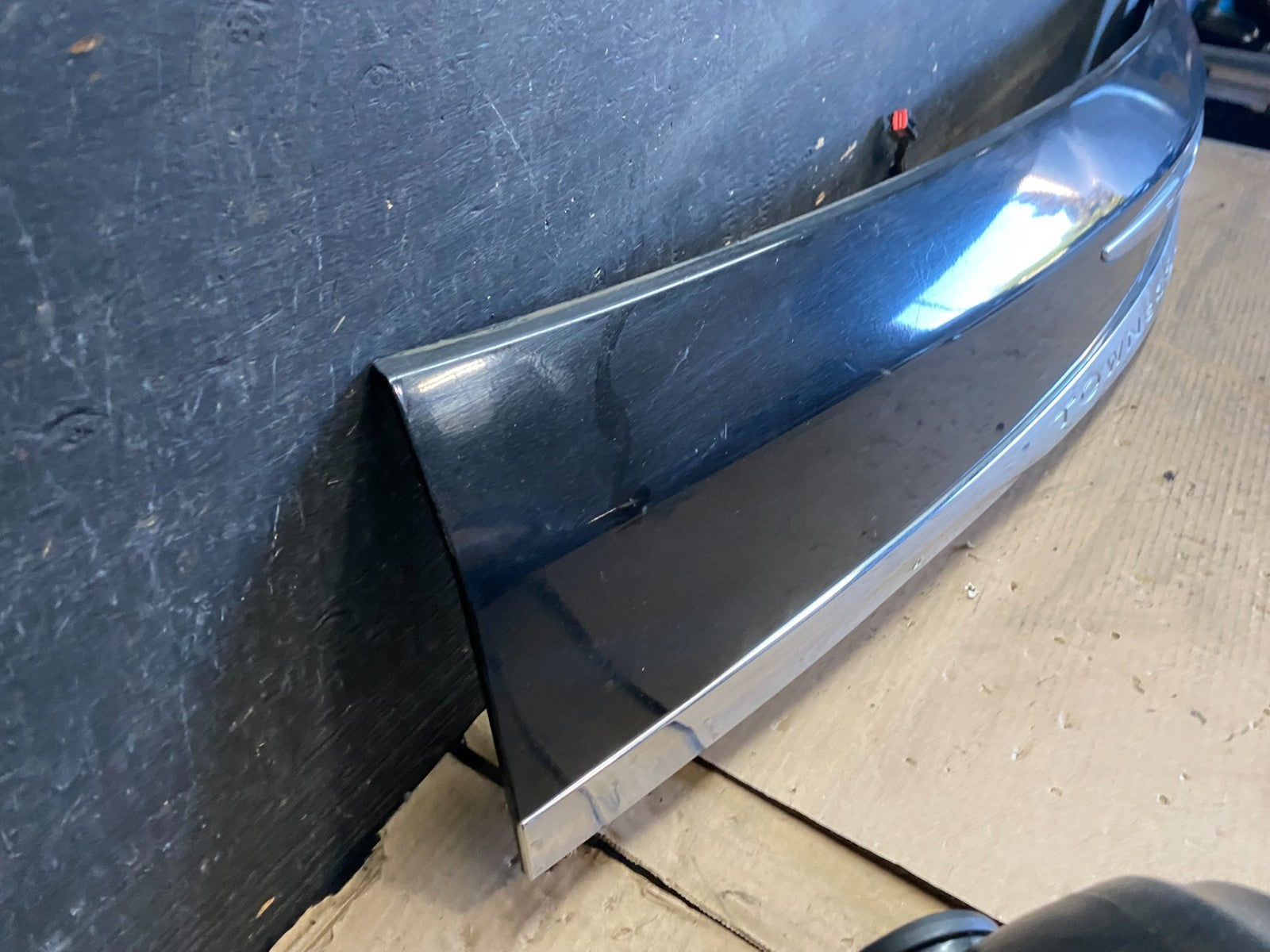 2011 to 2016 Chrysler Town & Country Tailgate Trim w/ Camera Panel R2216 DG2