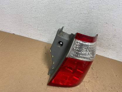 2005 2006 2007 Honda Odyssey Right Passenger RH Side Tail Light AD8020 LK2
