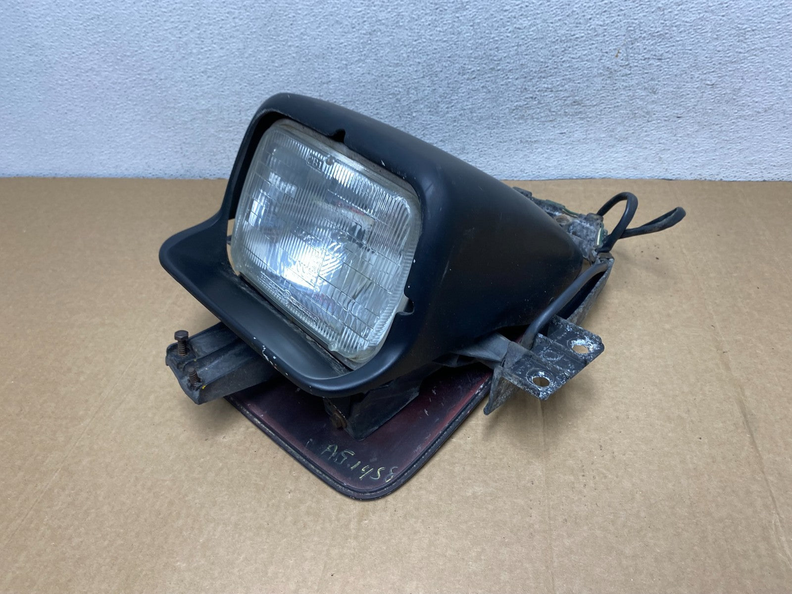 1984 to 1989 Chevrolet Corvette Left Driver LH Side Headlight AG1458 DW1
