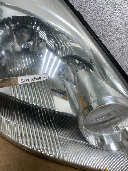 2004-2005 Toyota Sienna Right Passenger Halogen Headlight AE3168 DW3