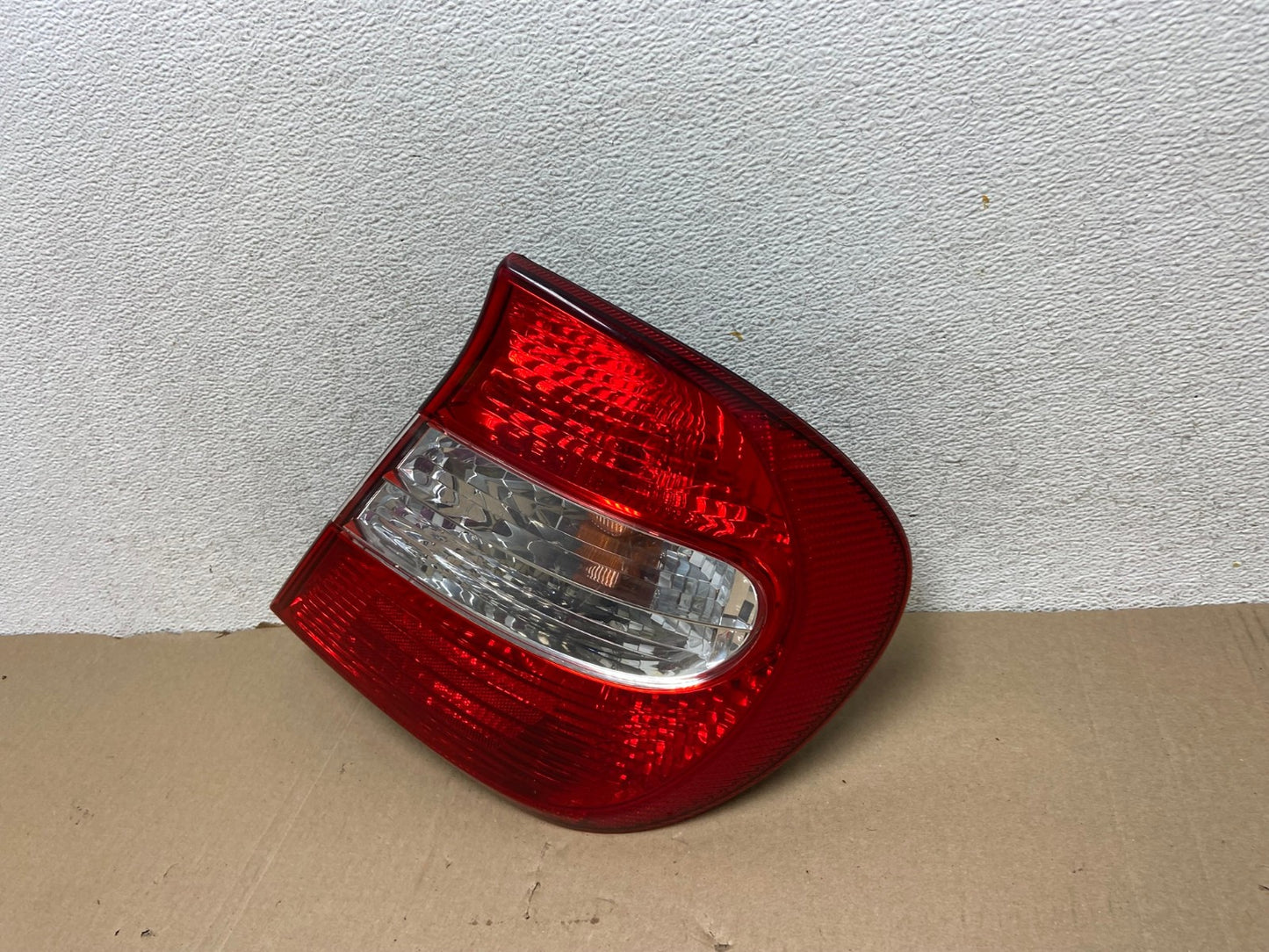 2002 2003 2004 Toyota Camry Tail Light Right Passenger Rh Side AG6823 LK1