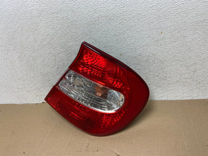 2002 2003 2004 Toyota Camry Tail Light Right Passenger Rh Side AG6823 LK1
