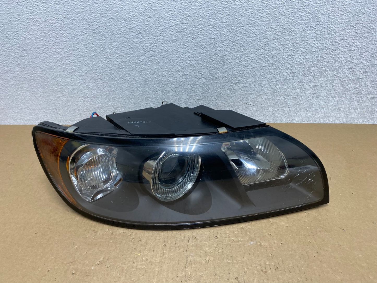 2004 to 2007 Volvo S40 Right Passenger Side Headlight DEPO AC1287 DW0