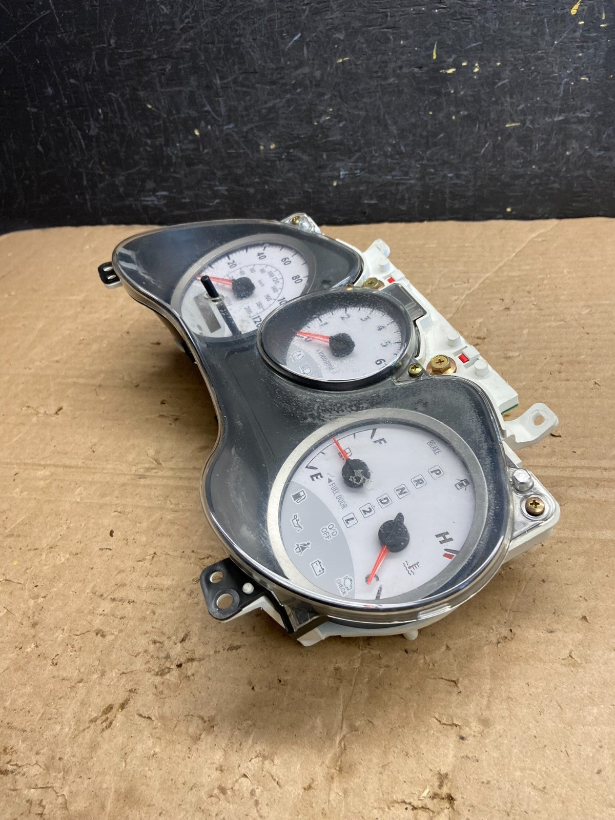 2004 2005 Toyota Rav4 Speedometer Insrument Gauge Cluster Bezel af2395 DG4