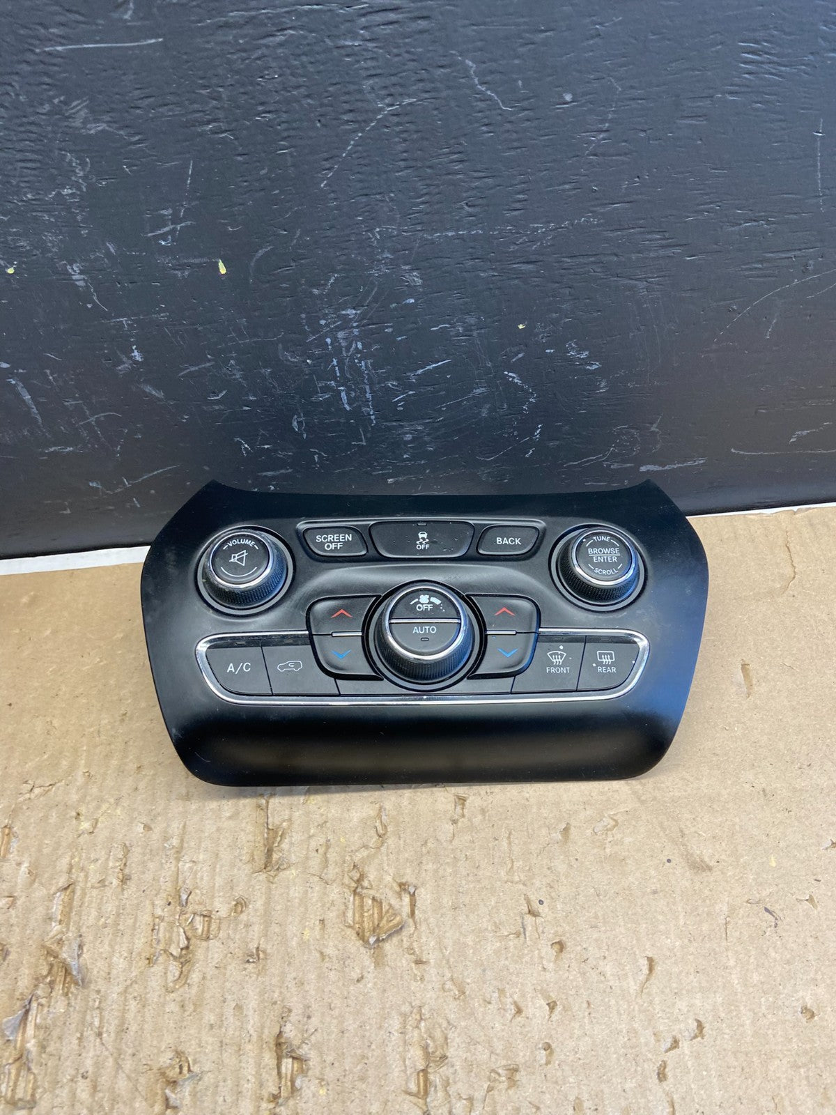 2014 to 2017 Jeep Cherokee Heater Climate Temperature Control AB5863 DG0