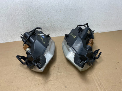 2008 2009 2010 2011 Ford Focus Left+Right Headlights Halogen AG4655 DW15