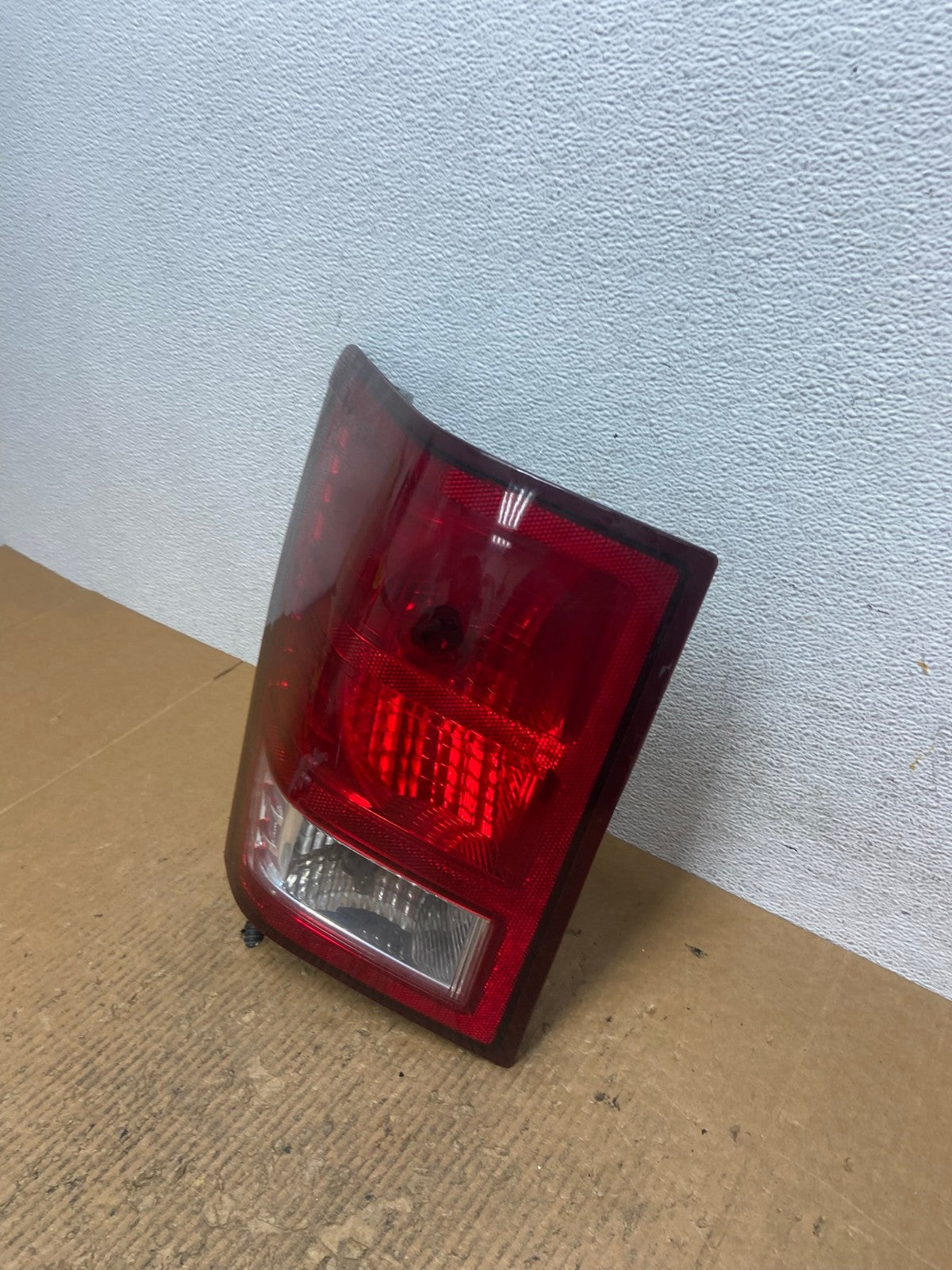2007 2008 2009 2010 Jeep Grand Cherokee Left Driver Lh Tail Light AE2829 LK1
