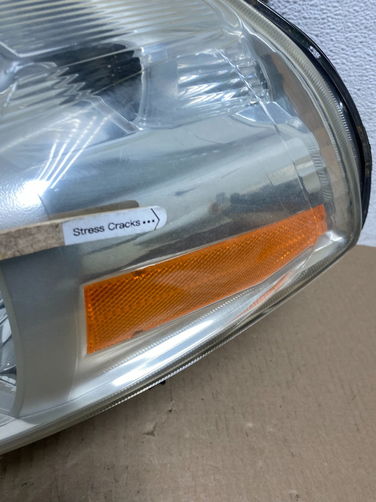 2008 to 2012 Nissan Versa Headlight Halogen Left Driver Lh Side AE7026 DW4