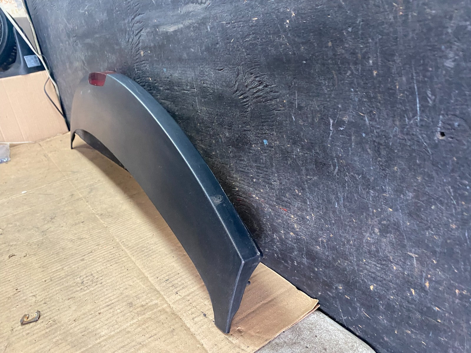 2004 to 2008 Chrysler Pacifica Rear Trunk Hatch Spoiler Wing OEM R7953 DG1
