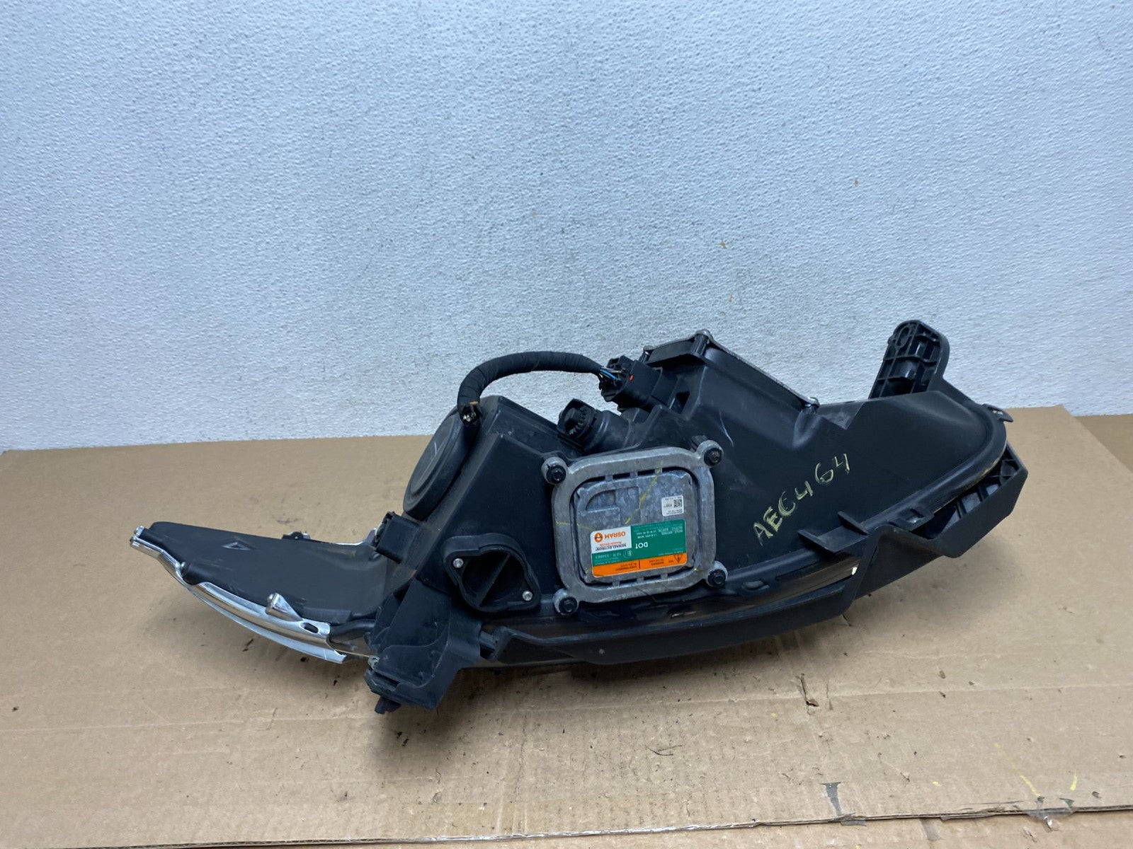 2013-2016 Lincoln Mks Left Driver Lh Side Xenon HID Headlight AE6464 DW6