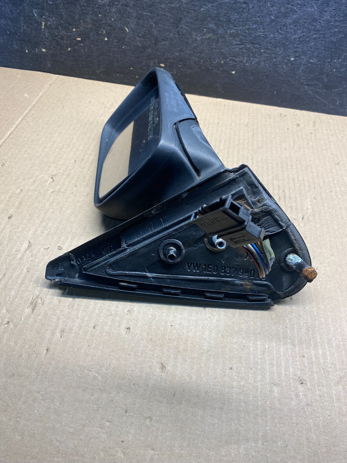 1993 to 1999 Volkswagen Golf Right Passenger Side View Door Mirror AH32924