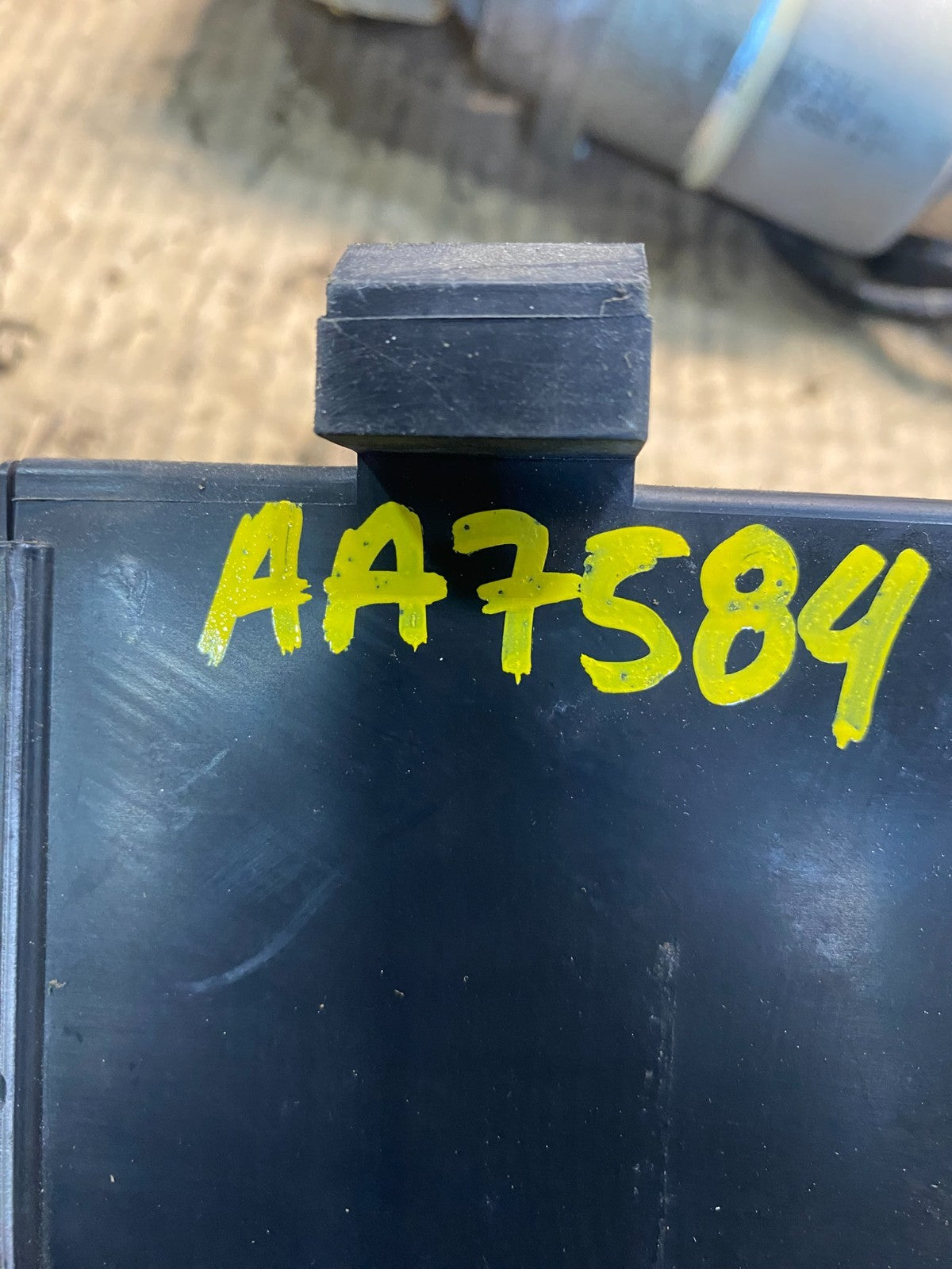 2007 - 2008 Cadillac Chevy GMC Rear Liftgate Door Control Module aa7584 DG6