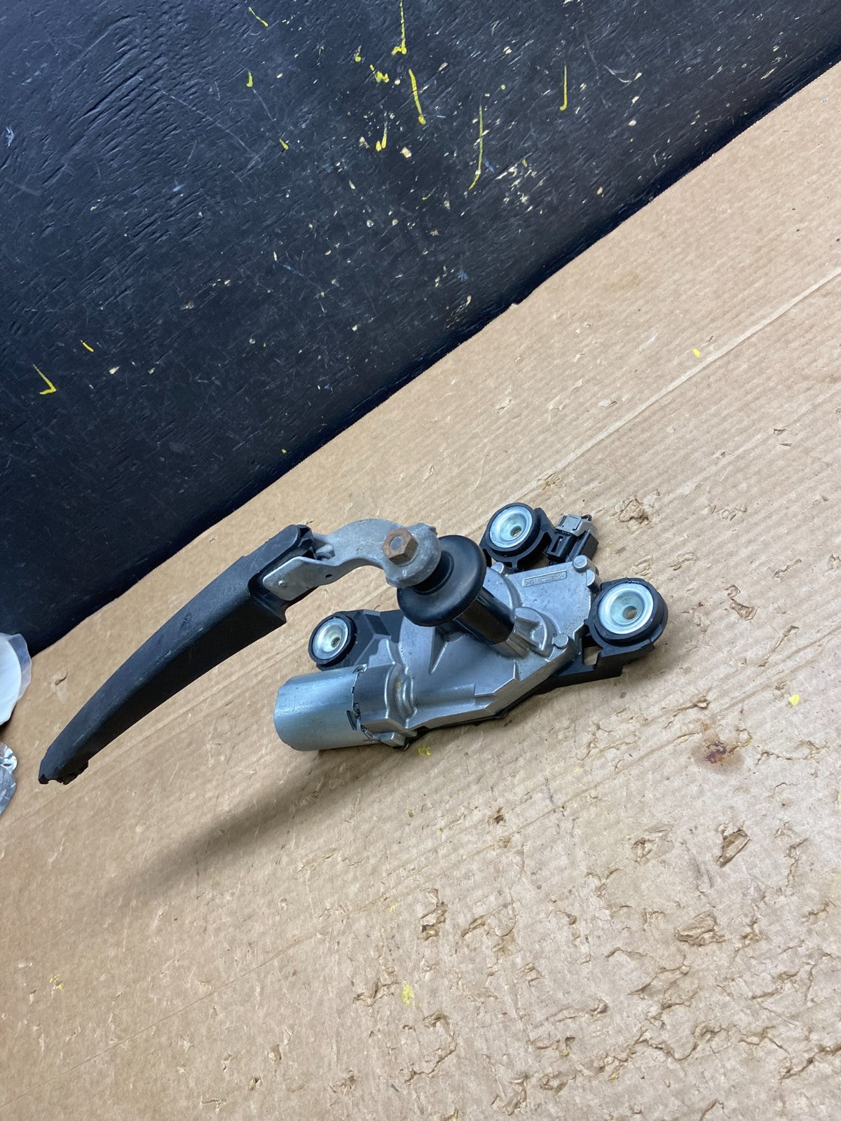 2012 to 2014 Ford Focus Rear Windshield Wiper Motor OEM BV61-17K441-AA w3030 DG1