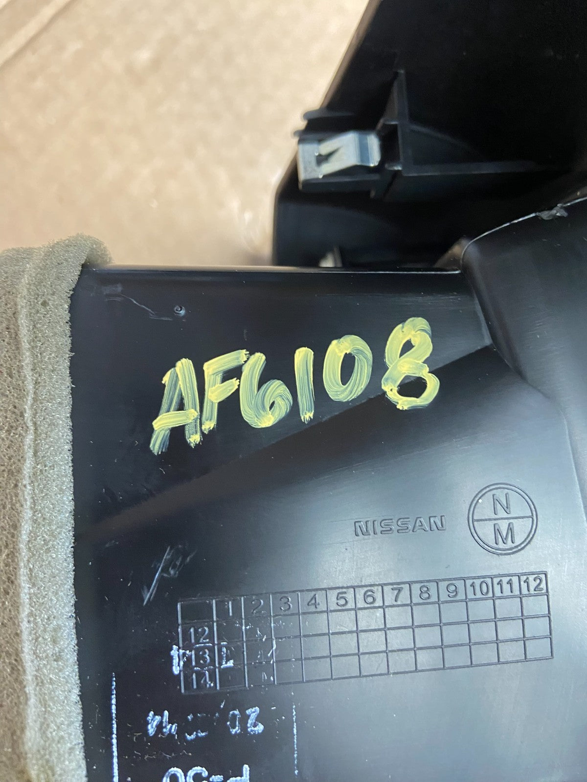 2013-2021 Nissan NV200 Center Console Radio Climate Control Air Vent AF6108 DG6
