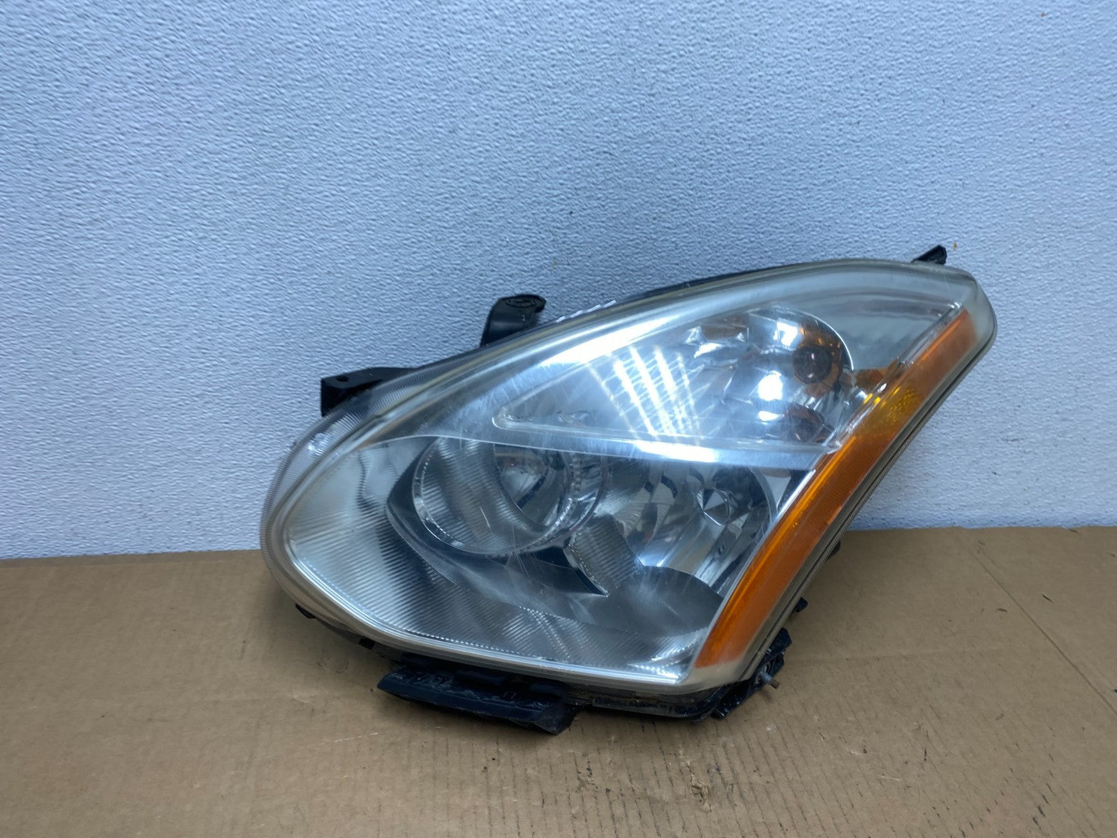 2008 to 2013 Nissan Rogue HID Xenon Headlight Left Driver Lh Side AD0804 DW0